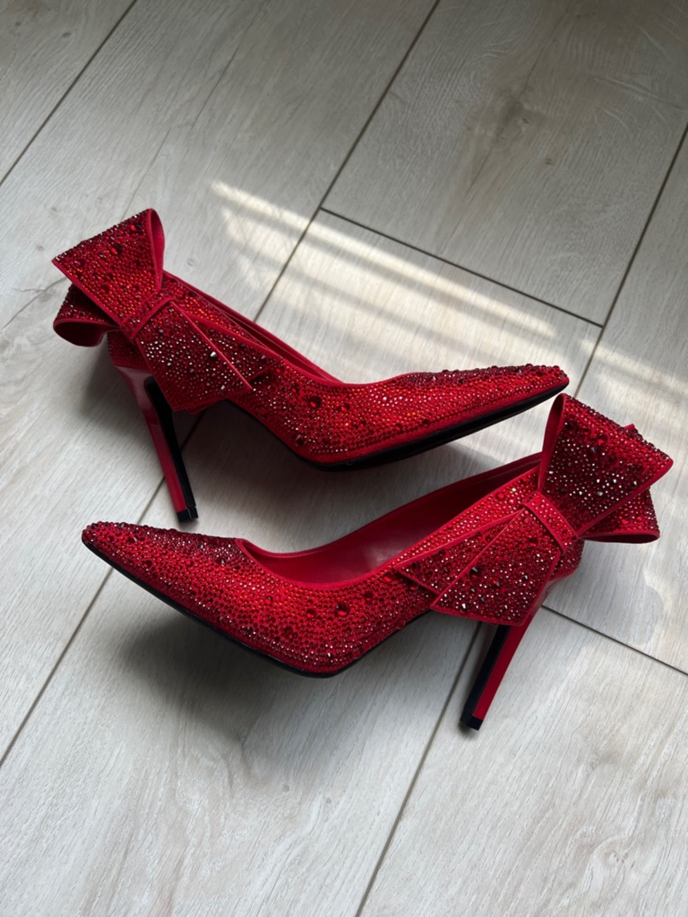 NEW INC International Concepts Red Crystal Bow Pointed-Toe Stiletto Heels. NWOT